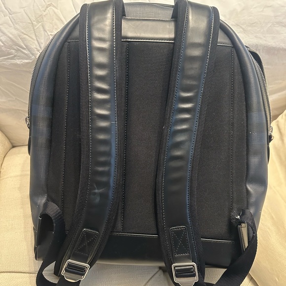 Unisex Burberry Backpack. Barely used and in excellent condition! - Picture 2 of 4